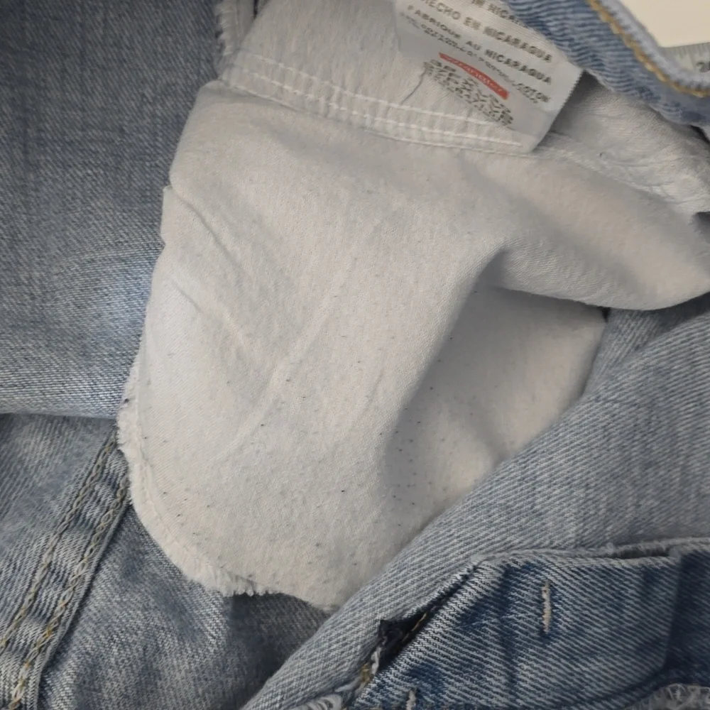 wrangler jeans mens size 38 light blue Basic Denim Jean